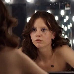 Meet your Posher, Laney